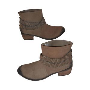 Matisse Leather Brown Cowgirl Western Ankle Booties Bullet Like Band Around Ankl